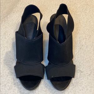 Simply Vera Wang black heels